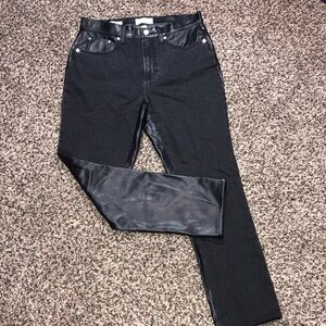 Universal Thread Black Mid-Rise Slim Straight Jeans | Faux Leather Back | Sz 16